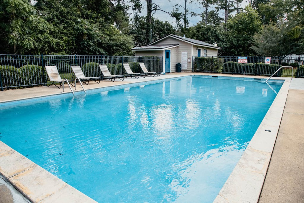 Abbey Lake Apartments, 2005 E Blvd, Thomasville, GA RentCafe